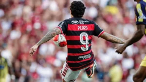 Aposte R$100 e ganhe R$475 se Pedro abrir o placar para o Flamengo contra o Botafogo