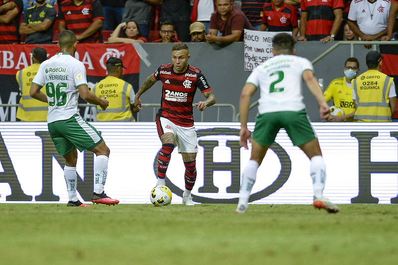 Jornalistas se rendem ao estilo de jogo do Flamengo: Tem o melhor
