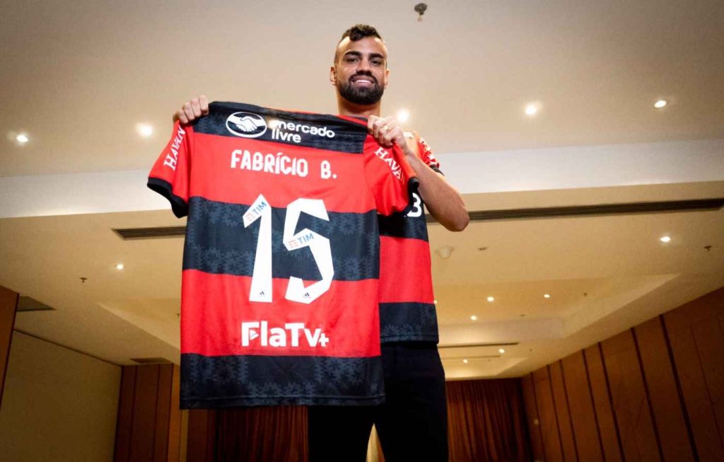 Fabrício Bruno, zagueiro do Flamengo, interessa ao Cruzeiro