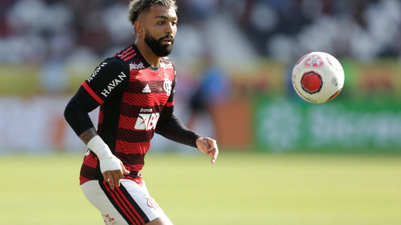 Loja oficial do Corinthians brinca com foto vazada de Gabigol: “Todo mundo  quer“