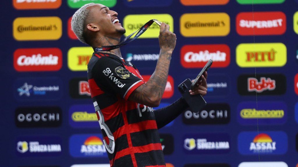 Lateral Wesley, do Flamengo