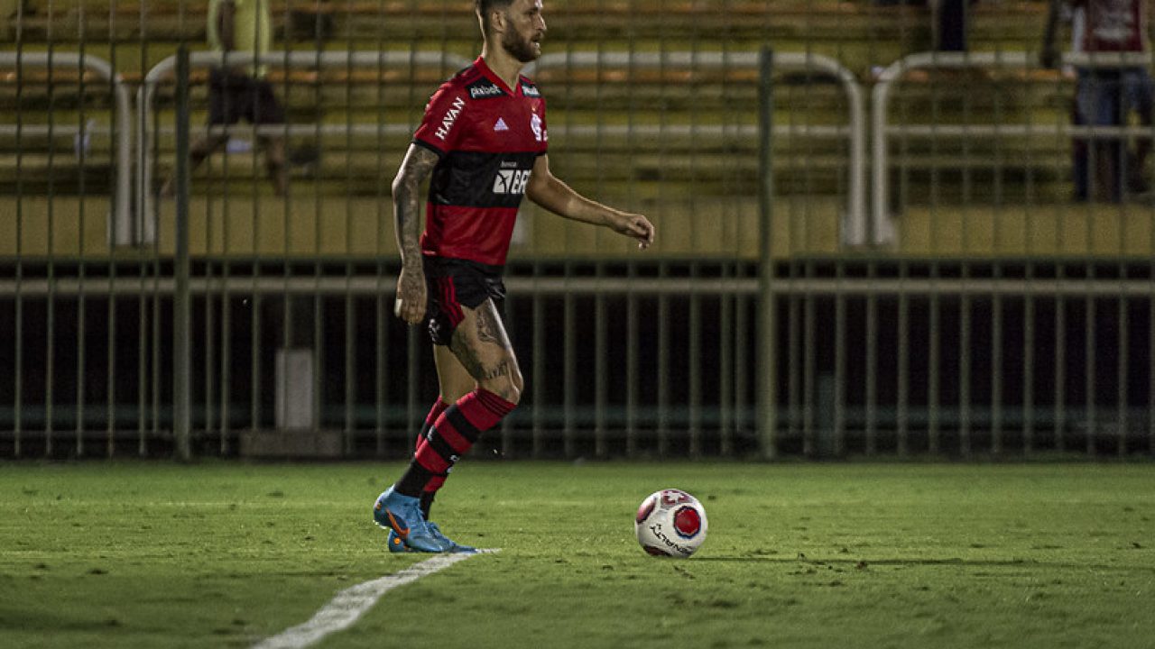 Lance - Web não perdoa Hugo, do Flamengo, após falha